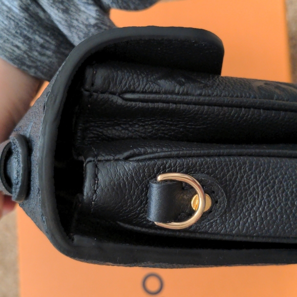 Brand New Authentic Louis Vuitton Pochette Metis Handbag - Picture 5 of 16